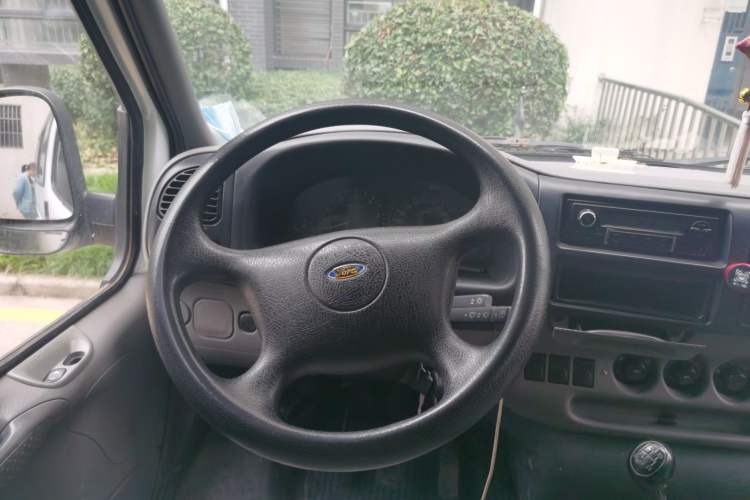 Used Ford Classic Transit 2016 2.8T Diesel Short-Wheelbase 6-Seater Mid-Roof Multifunction Vehicle JX493ZLQ4
