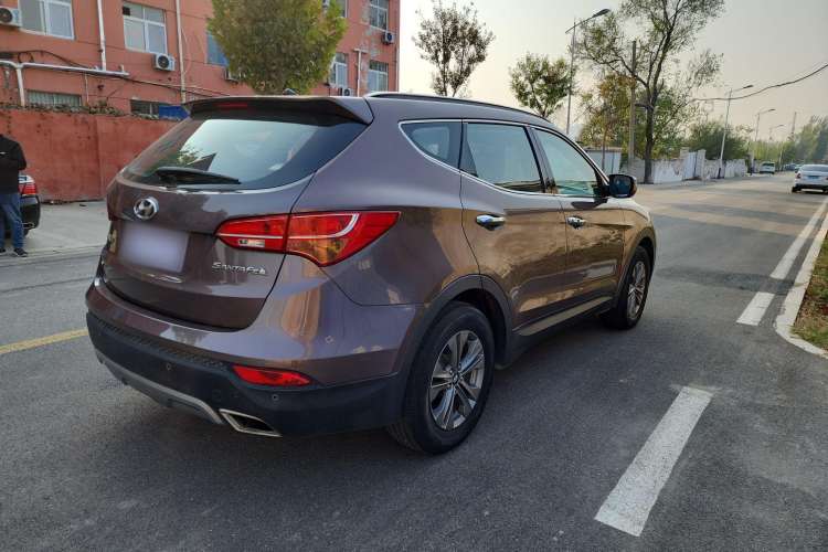 Used Hyundai Santa Fe 2013 2.4L Automatic Two-Wheel Drive Smart Version
