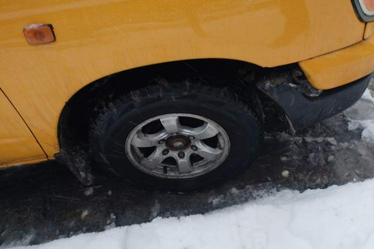 Used Dongfeng Ruichi 2010 2.5T Diesel Two-Wheel Drive Standard Version ZD25TCR
