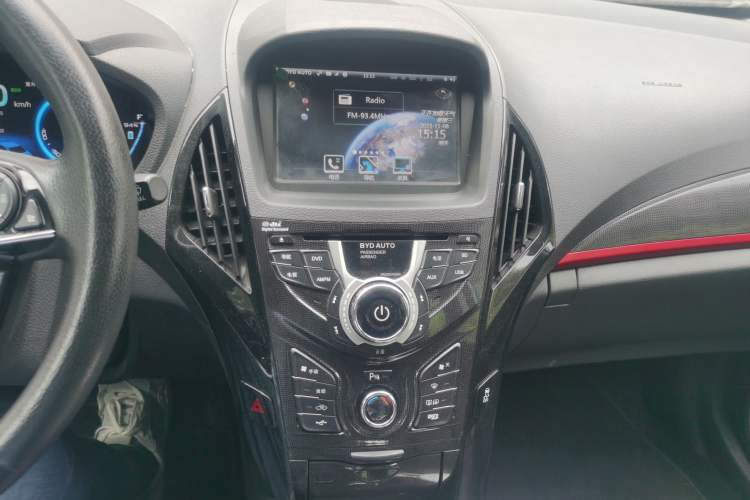 Used BYD Qin New Energy 2014 1.5T Flagship Model
