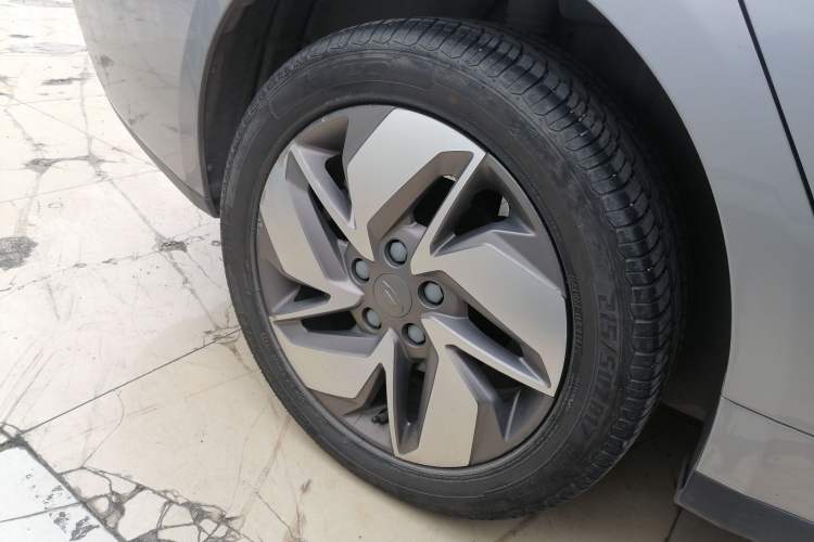 Used Geometry A 2022 Pro 600KM Red Apple Plus