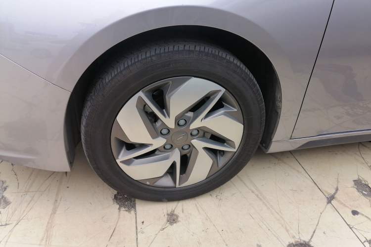 Used Geometry A 2022 Pro 600KM Red Apple Plus