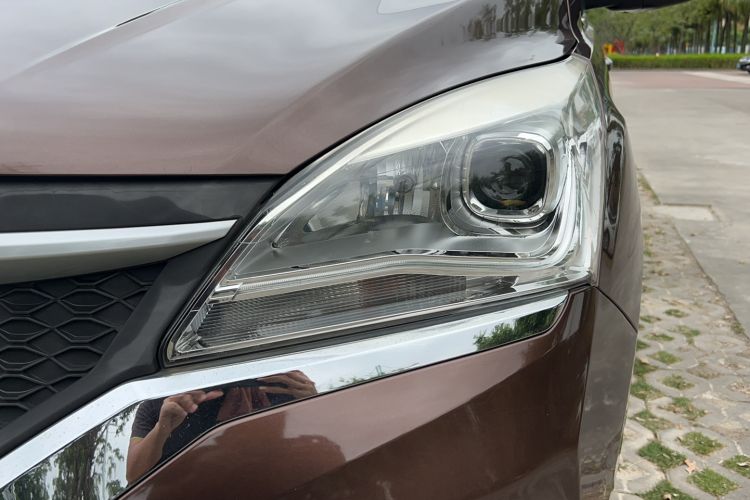 Used HYOSOW H3 2015 1.5L manual luxury version
