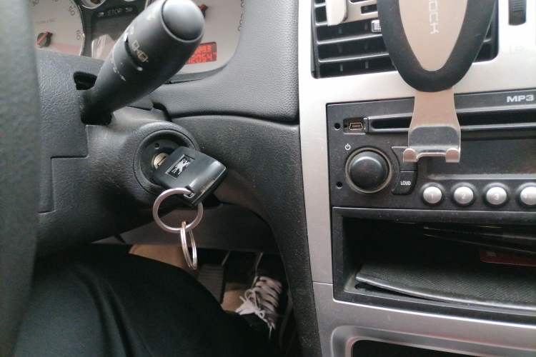 Used Peugeot 307 2011 1.6L Manual CROSS