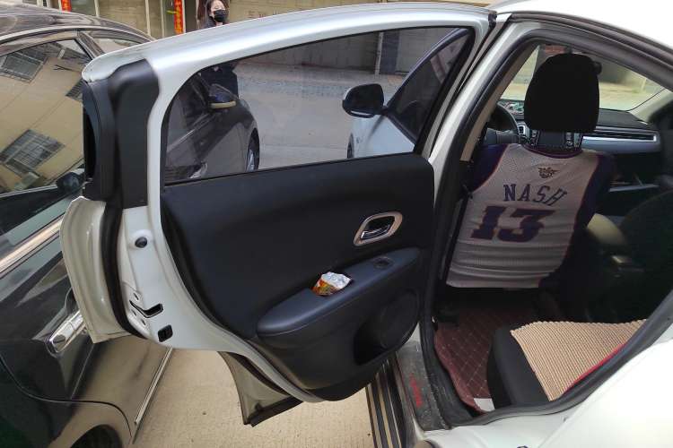 Used Honda Vezel 2015 1.5L manual two-wheel drive Comfort trim level