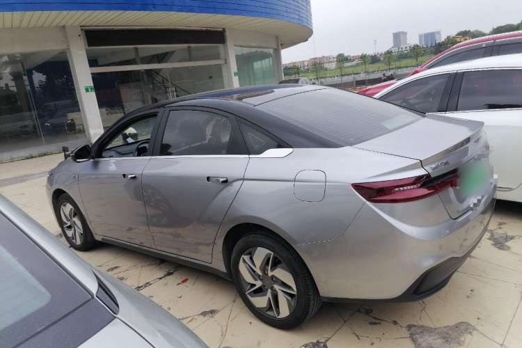 Used Geometry A 2022 Pro 600KM Red Apple Plus