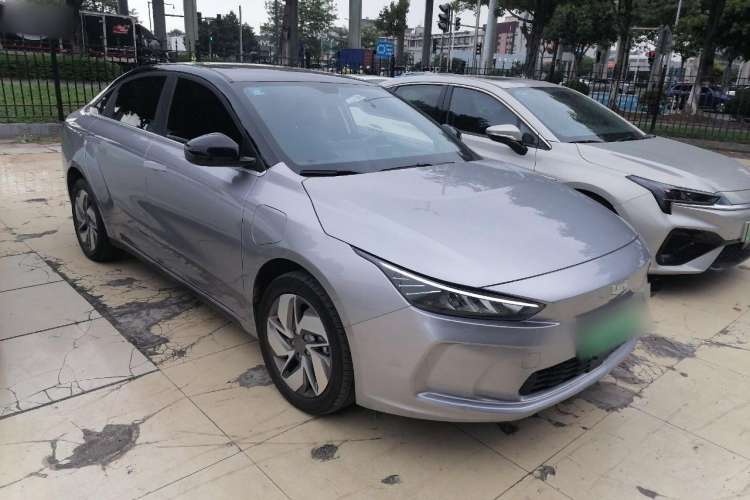 Used Geometry A 2022 Pro 600KM Red Apple Plus