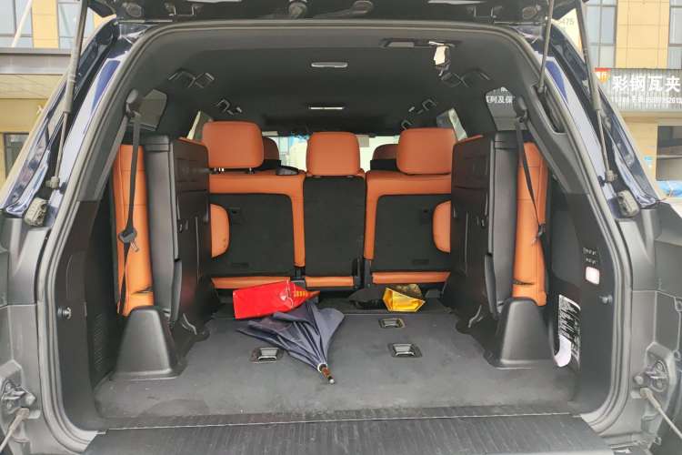 Used Lexus LX 2016 570 Prestige Luxury Edition Trunk