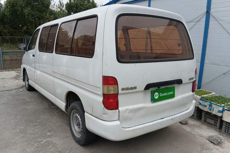 Used Jinbei Grace 2016 2.0L Standard Delivery Version
