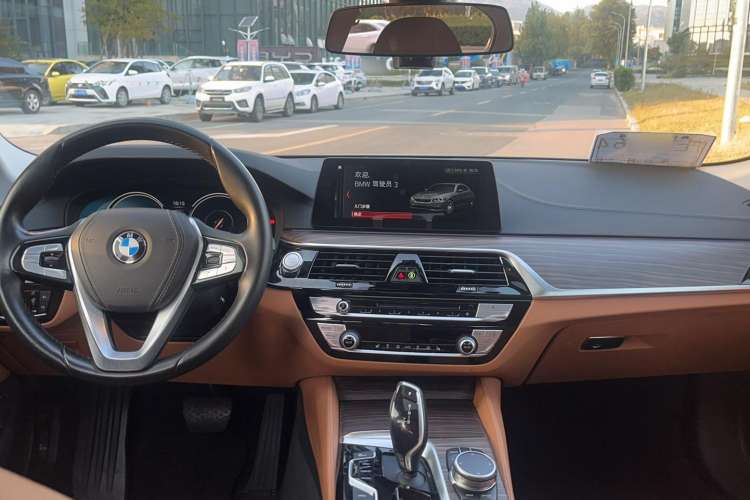 Used BMW 5 Series New Energy 2018 530Le Luxury Package
