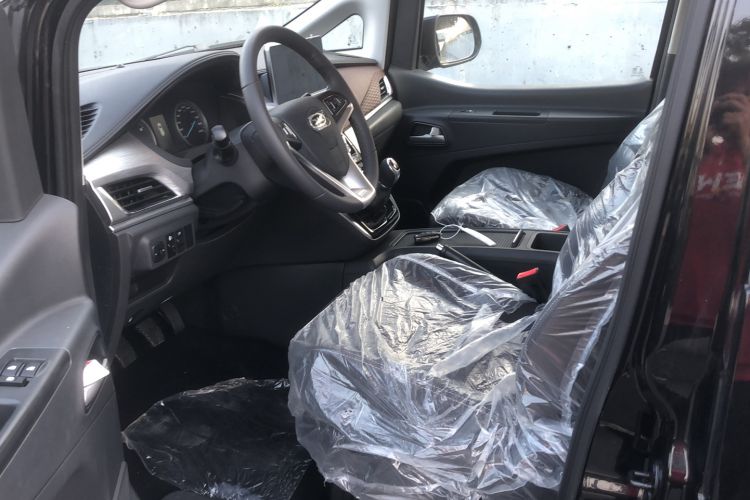 Used JAC Refine M3 2022 1.8L 7-seat Standard Edition