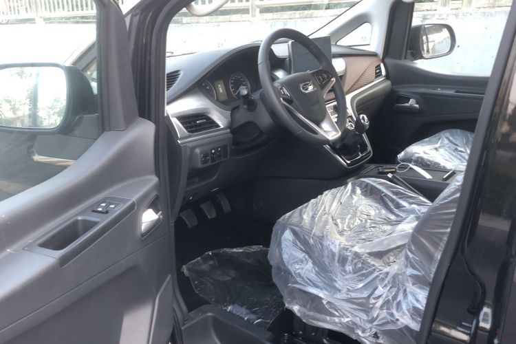 Used JAC Refine M3 2022 1.8L 7-seat Standard Edition