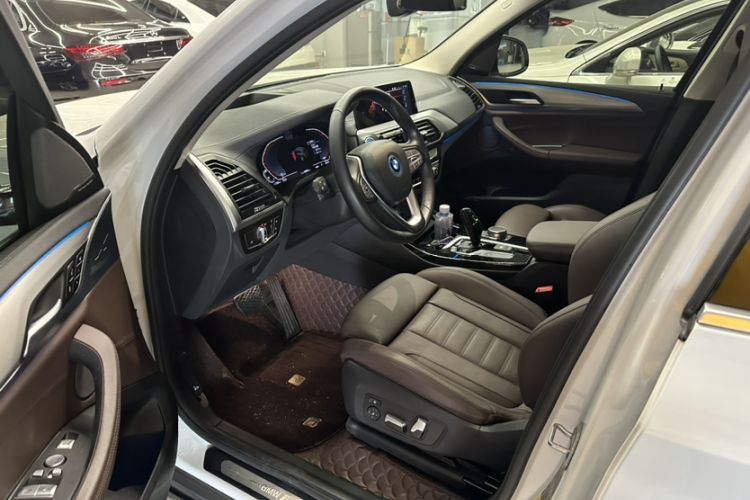 Used BMW iX3 2021 Leading Type
