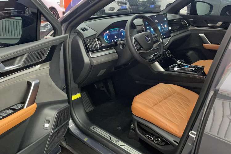 Used BYD Tang New Energy 2023 DM-i Champion Edition 112KM Prestige Model