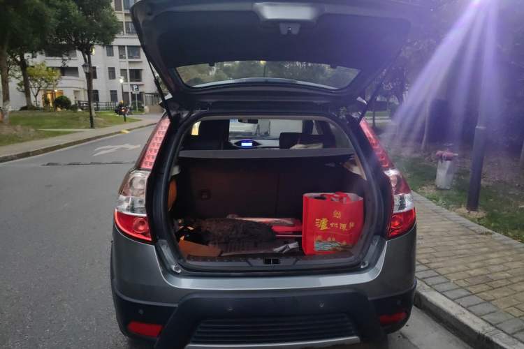 Used Dongfeng Aeolus H30 2012 CROSS 1.6L Manual Luxury Model
