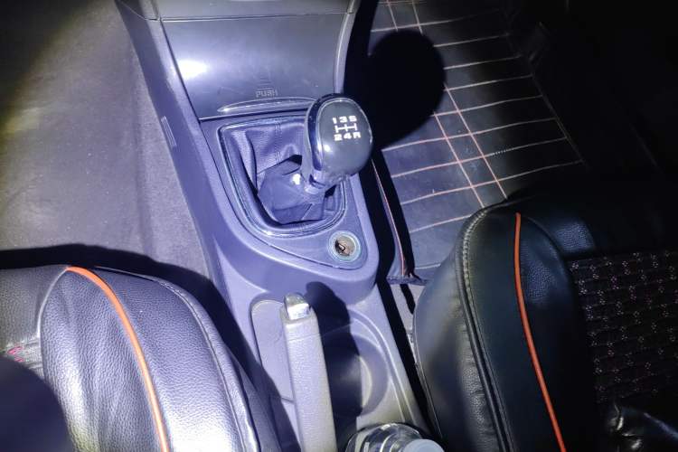 Used Dongfeng Aeolus H30 2012 CROSS 1.6L Manual Luxury Model
