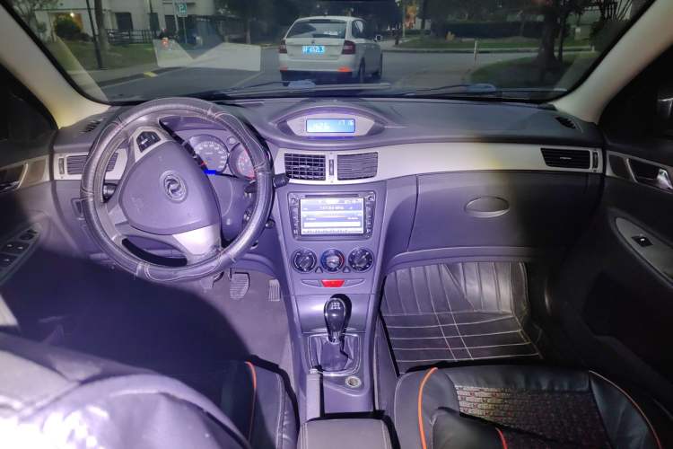 Used Dongfeng Aeolus H30 2012 CROSS 1.6L Manual Luxury Model
