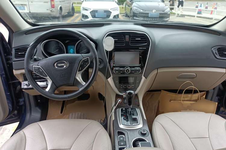 Used GAC Trumpchi GS5 Super 2015 1.8T Automatic 4x4 Prestige Edition
