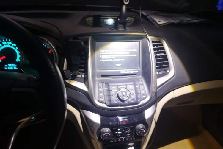 Used CHANGAN Eado 2012 1.6L Manual Luxury Version China IV Standard
