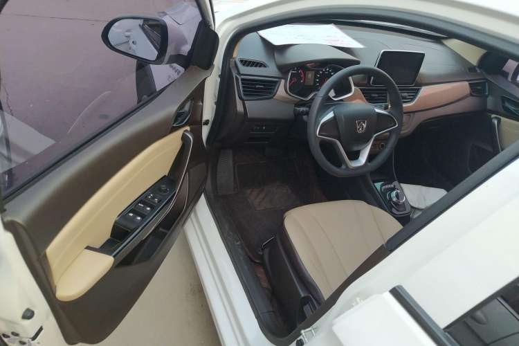 Used Baojun 310W 2020 1.5L Automatic Enjoyment Version China VI Emission Standard