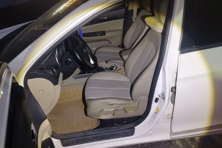 Used CHANGAN Eado 2012 1.6L Manual Luxury Version China IV Standard
