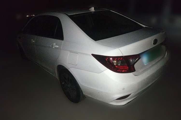 Used BYD G5 2014 1.5TID Automatic Prestige Model
