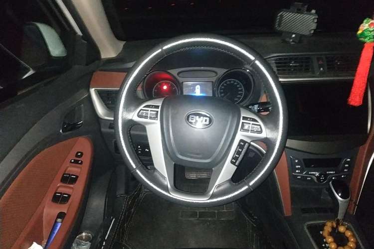 Used BYD G5 2014 1.5TID Automatic Prestige Model
