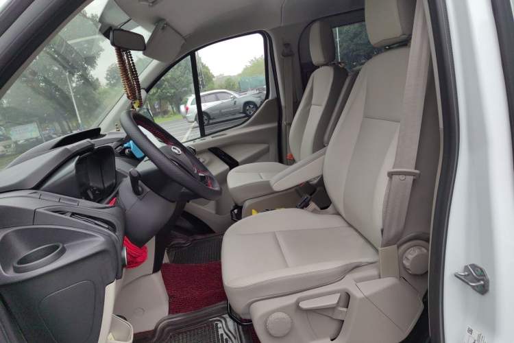 Used Ford Transit 2023 2.0T Diesel Manual Commercial & Travel Version Mid-axle Low-roof Design 7/8/9-Seater
