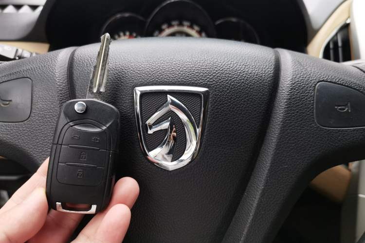 Used Baojun 630 2013 1.5L manual Comfort trim