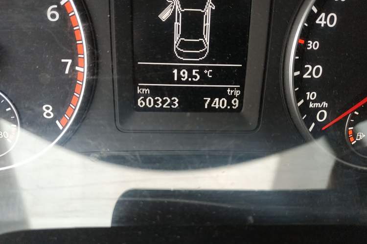 Used Volkswagen Sagitar 2014 Revised Version 1.4TSI Automatic Luxury Edition
