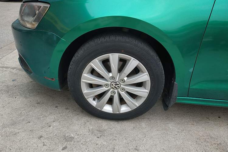 Used Volkswagen Sagitar 2014 Revised Version 1.4TSI Automatic Luxury Edition
