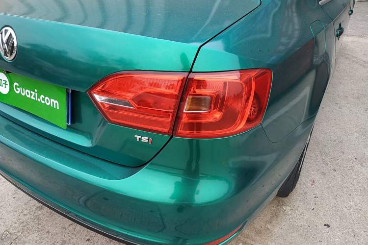 Used Volkswagen Sagitar 2014 Revised Version 1.4TSI Automatic Luxury Edition
