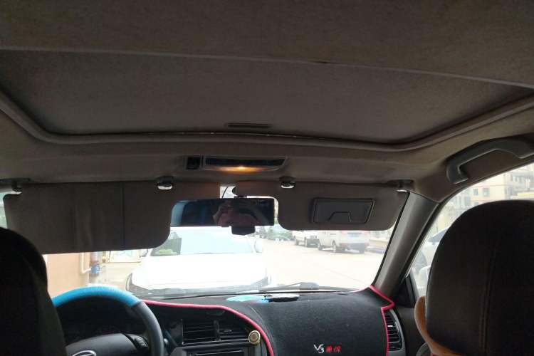 Used Soueast V3 Lingyue 2012 1.5L Manual Flagship Edition