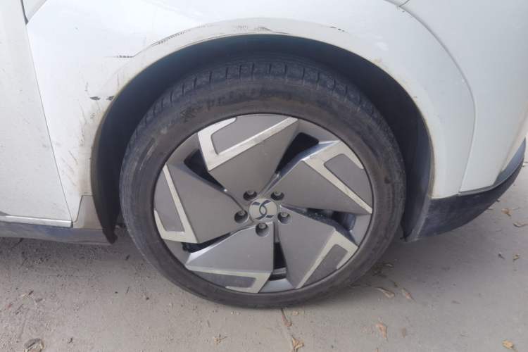 Used Hycan Z03 2022 620 km Range Trendy Cool Version 160 kW 76.8 kWh