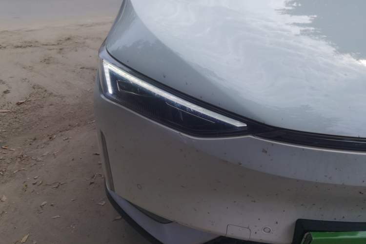 Used Hycan Z03 2022 620 km Range Trendy Cool Version 160 kW 76.8 kWh