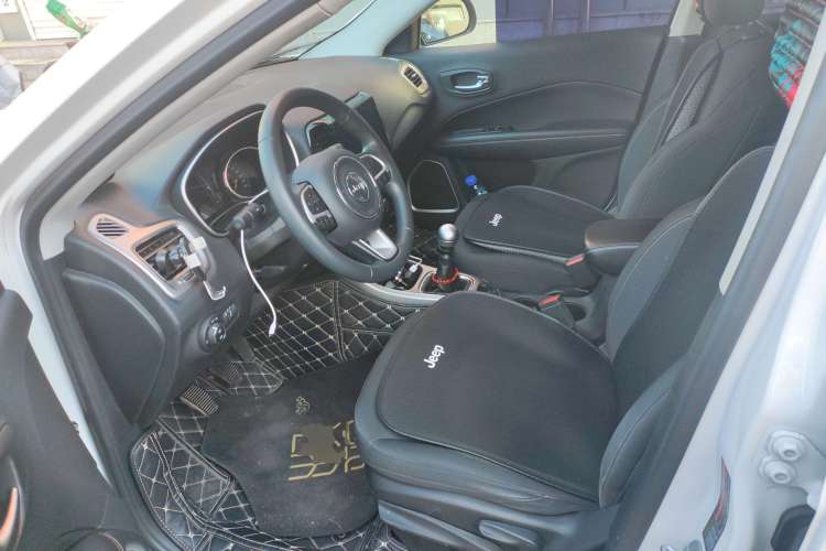 Used Jeep Compass 2017 200T Manual Enjoy Edition
