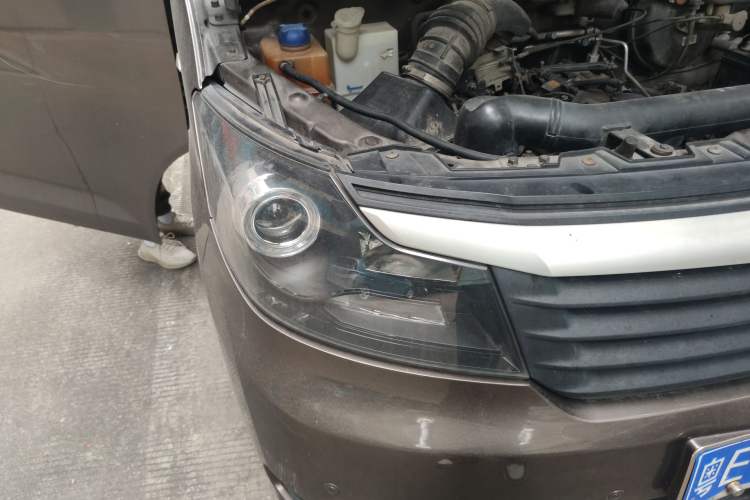 Used Chana Ruixing M90 2018 2.0L Value-Added Flat-Top Liftback 6-Seater 4G94S
