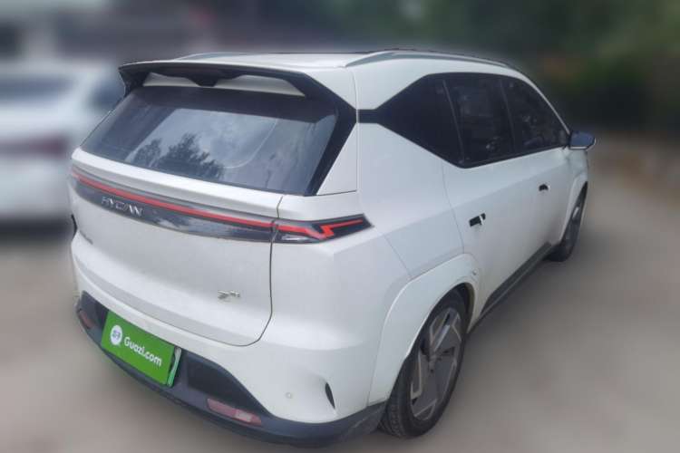 Used Hycan Z03 2022 620 km Range Trendy Cool Version 160 kW 76.8 kWh