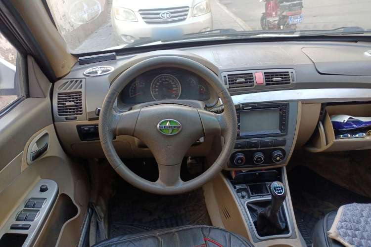 Used Lifan Auto 520 2011 520i 1.3L Comfort Model