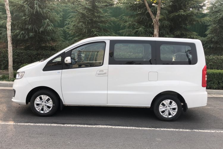 Used JAC Refine M3 2022 1.8L 7-seat Standard Edition