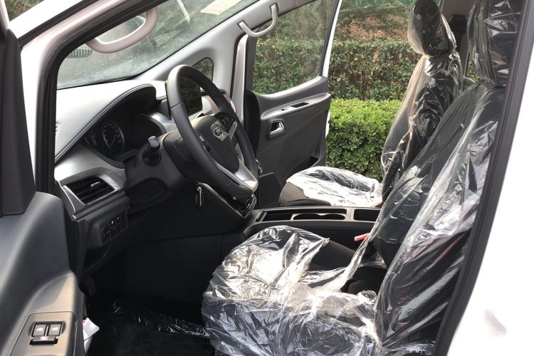 Used JAC Refine M3 2022 1.8L 7-seat Standard Edition