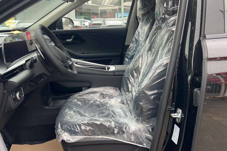 Used EXEED Stellar 2023 400T Two-Wheel Drive Comfort Edition
