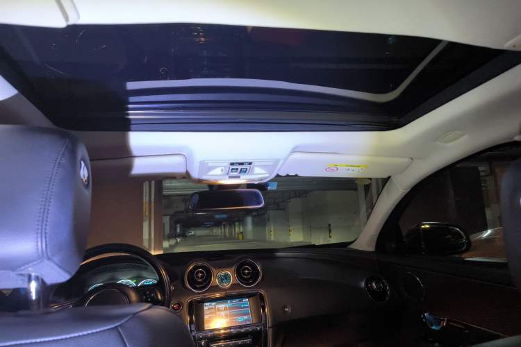 Used Jaguar XJ 2014 XJL 2.0T Two-Wheel-Drive Elegant Business Edition
