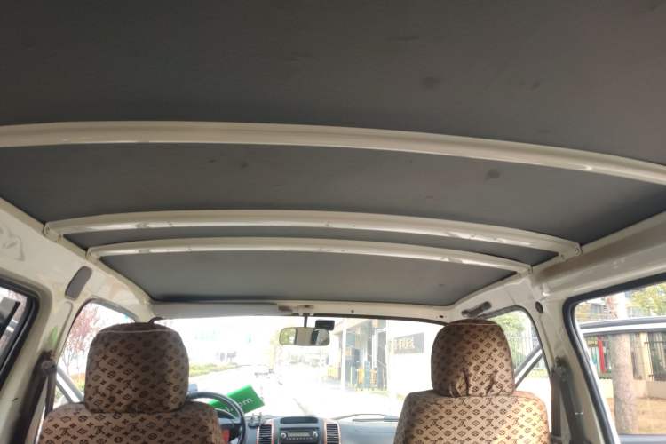 Used King Long Golden Way 2015 2.0L Value-Packed Practical Version 4G21B
