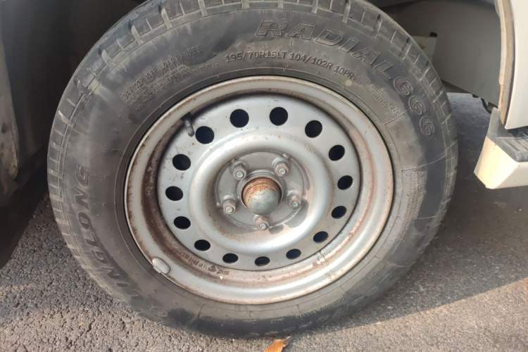 Used King Long Golden Way 2015 2.0L Value-Packed Practical Version 4G21B
