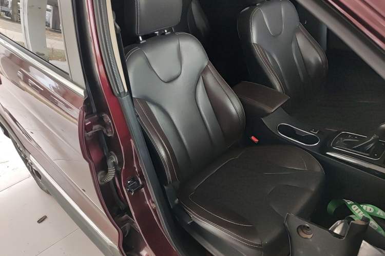 Used Dongfeng Fengon 370 2018 S370 1.5L CVT Luxury 7-Seater