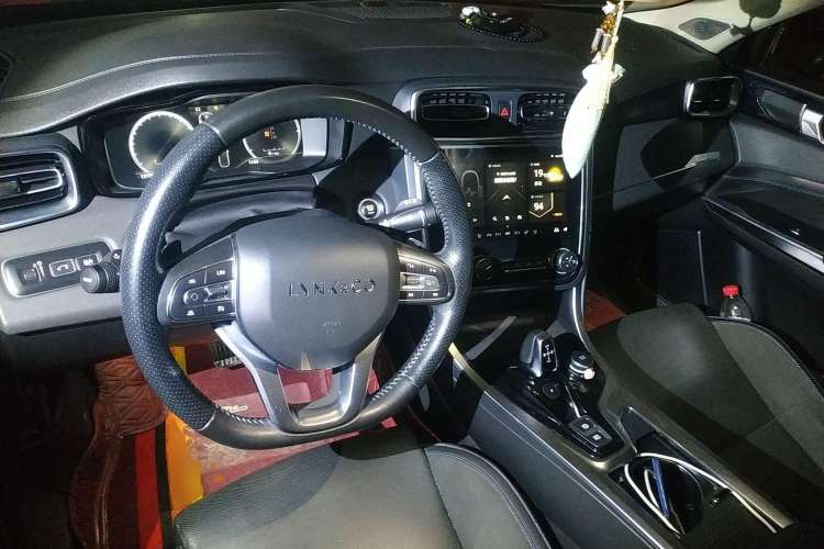 Used Lynk & Co 01 EM-P 2019 1.5T PHEV Pro