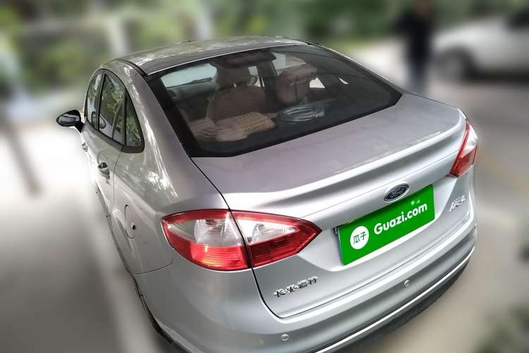 Used Ford Fiesta 2013 Sedan 1.5L Manual Fashion Edition
