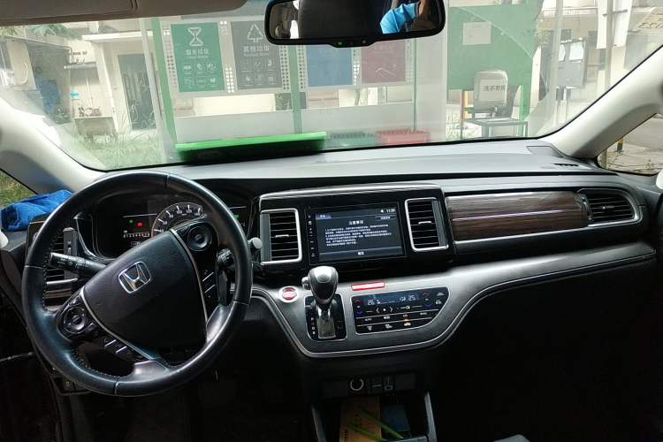 Used Honda Elysion 2016 2.4L Luxury Edition