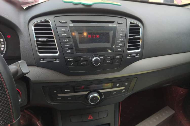Used Roewe 350 2010 350C 1.5L Automatic Xunyi Edition

